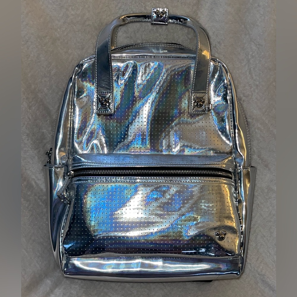 🌟ValentinesDaySale🌟Disney Visa Cardmember Exclusive Silver Pin Trade Backpack